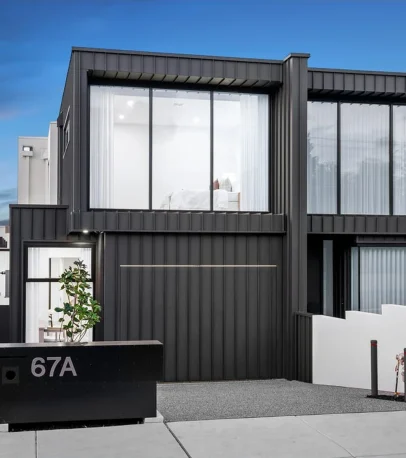 Completed Hampton facade with large black aluminium windows by Iconic Windows