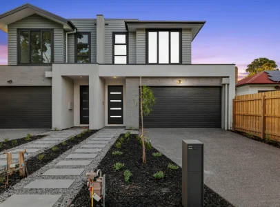 Completed Seaford home with custom aluminium windows and doors by Iconic Windows